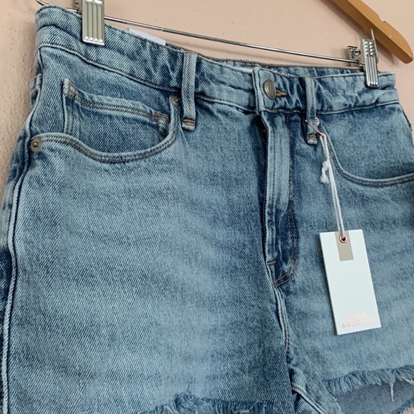 NWT Good American Indigo 108 Jean Short Denim Short 2 | 26 - Picture 2 of 9